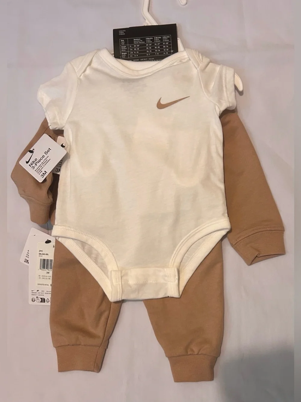 Nike Kids 3 Pc Set Hoodie, Joggers,OnePc Size 3M NEW